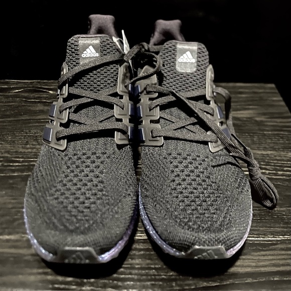 Adidas Ultra Boost 5.0 DNA Core Black Metallic Blue mens size 10 brand new - Picture 2 of 6